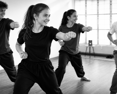 Jugendliche beim Chen-Stil Tai Chi Training in Fürstenwalde
